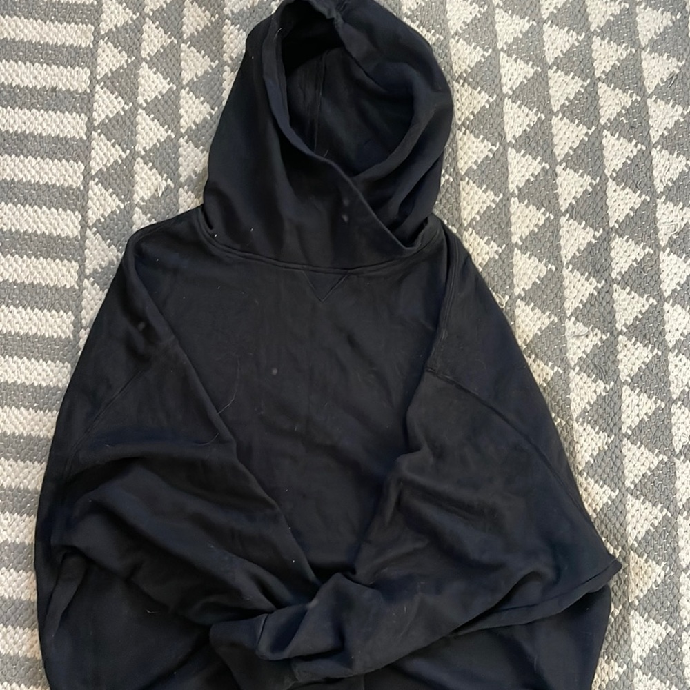 Black sweatshirt